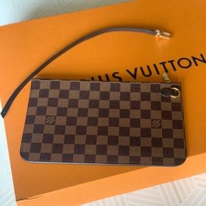 SOLD ❌ Louis Vuitton Damier Ebene MM Pouch
